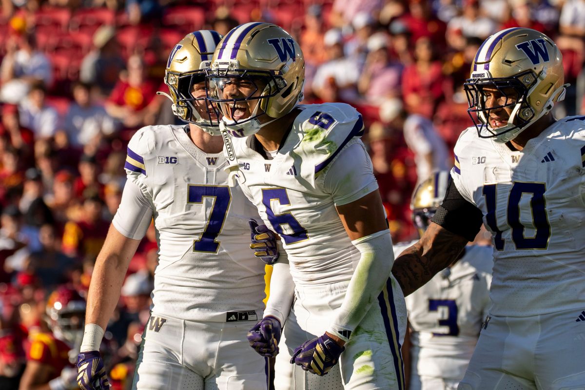 Dylan Robinson #6 of the Washington Huskies celebrates a third down pass break-up during a NCAA football game against the USC Trojans, Saturday October 3rd, 2026 in Los Angeles, California. Dylan Robinson #6 of the Washington Huskies celebrates a third down pass break-up during a NCAA football game against the USC Trojans, Saturday October 3rd, 2026 in Los Angeles, California.