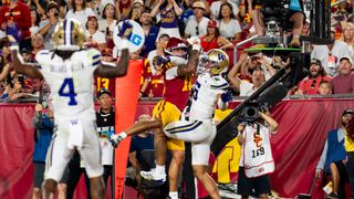 Facing D'Anton Lynn, USC's offense gets a familiar test taken Bloom Football Performance Center (USC). Photo by Nico Alba - The Sporting Tribune