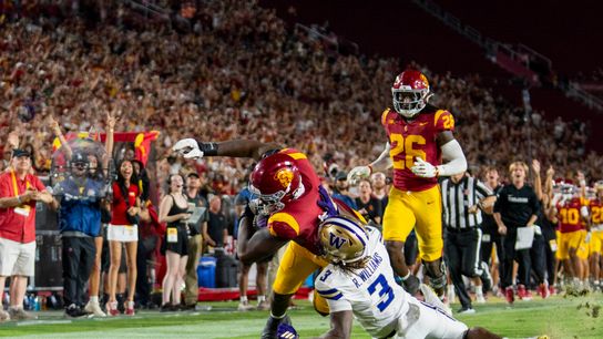 TST Images: Trojans defeat Huskies, 25-21, at LA Memorial Coliseum taken LA Memorial Coliseum (Images). Photo by Nico Alba - The Sporting Tribune