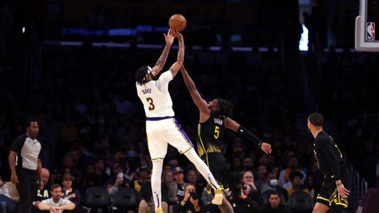 Lakers get 39 from Davis, hold on to beat Warriors (NBA)