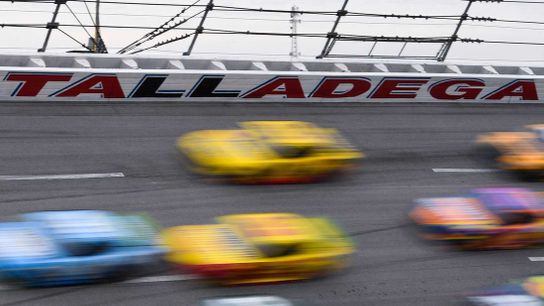 Dramatic win sends Bobby Zalenski to eNASCAR's Championship 4 (Esports)