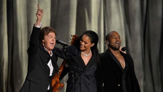 Rihanna to headline Super Bowl LVII halftime show (NFL)