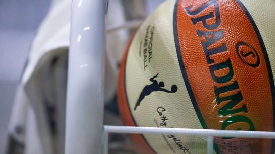 Wings destroy Sparks to close WNBA regular season (WNBA)