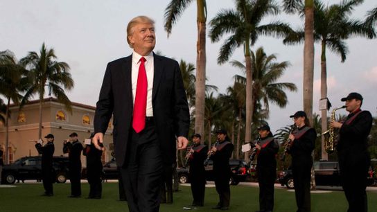 Donald Trump to players: 'Take the money now' from LIV Golf (Golf)