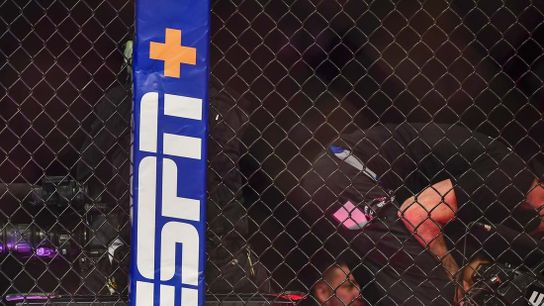 Song Yadong KOs Ricky Simon at UFC Fight Night (Combat)