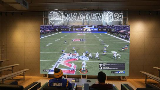 Dez upsets Henry to win Ultimate Madden Bowl (Esports)