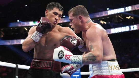 Dmitry Bivol stuns Canelo Alvarez by unanimous decision (Combat)