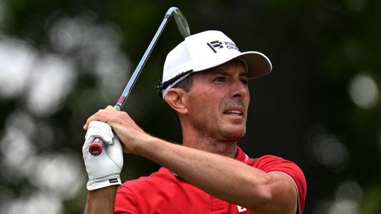 Mike Weir owns 1-shot lead in upstate N.Y. (Golf)