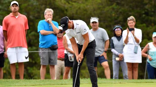 Henrik Stenson shares lead in LIV debut (Golf)