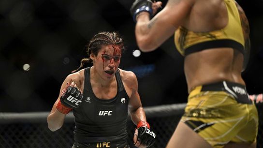 Julianna Pena sees surgeon after loss in UFC 277 (Combat)