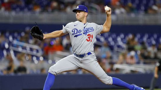 Mookie Betts homers twice as Dodgers top Marlins in 10 (MLB)