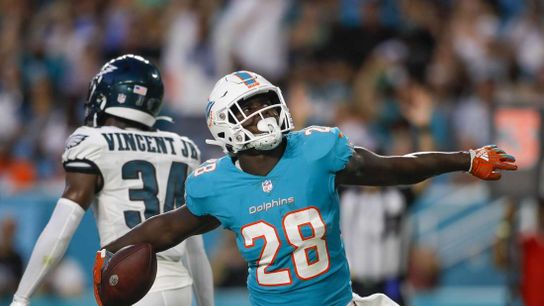 Reports: Chargers signing RB Sony Michel (NFL)