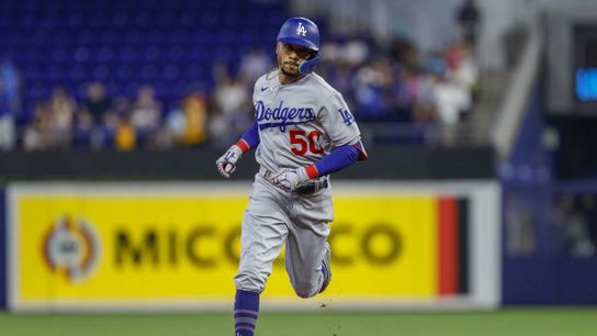 Mookie Betts stays hot as Dodgers blast Marlins (MLB)