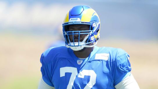 Report: Rams OL Tremayne Anchrum fractures fibula (NFL)