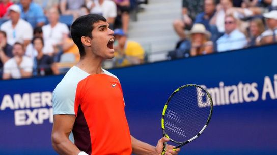 Carlos Alcaraz stays hot, cruises to third round of U.S. Open (Tennis)