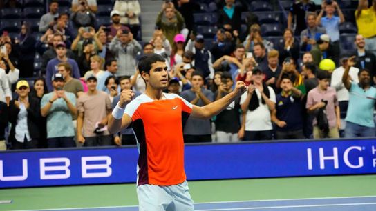 Carlos Alcaraz wins latest-ever U.S. Open match to reach semis (Tennis)