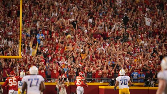 Jaylen Watson's 99-yard pick-six sends Chiefs past Chargers (NFL)