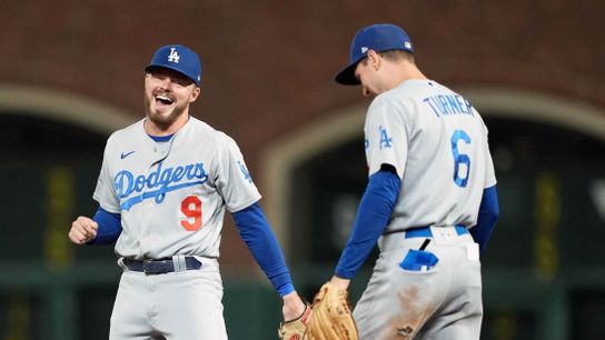 Dodgers topple Giants for 100th win of season (MLB)