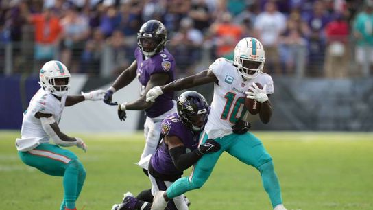 NFL roundup: Tua Tagovailoa tosses 6 TDs as Dolphins rally past Ravens (NFL)