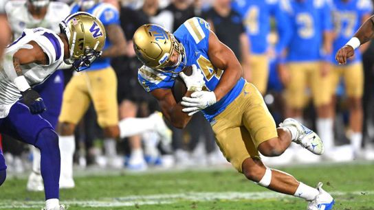 UCLA hangs on to hand No. 15 Washington first loss (College)