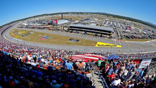 Casey Kirwan passes at finish to win eNASCAR's Talladega race (Esports)