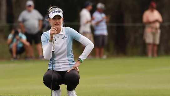 Feeling at home, rookie Natthakritta Vongtaveelap grabs lead in Thailand (Golf)