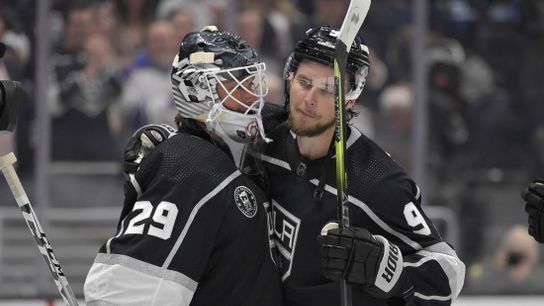 Riding lengthy points streak, Kings try to cool Jets (NHL)