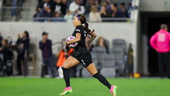 Leroux returns but Angel City falls to the Red Stars, 2-1 (News)