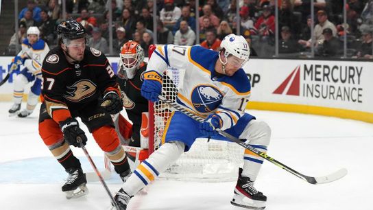 Sabres end skid in big way, outscore Ducks 7-3 (NHL)