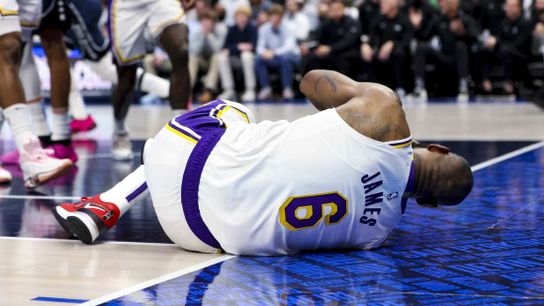 Report: No foot surgery for LeBron James (NBA)