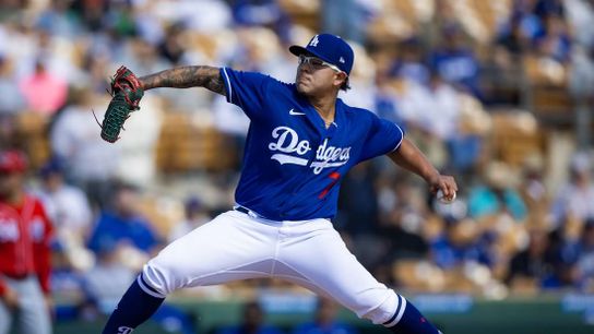 Dodgers debut different look against Diamondbacks (MLB)