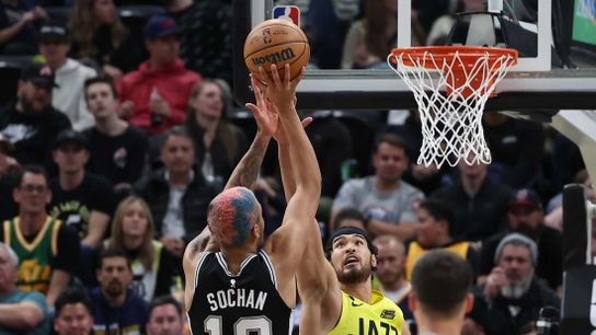 NBA roundup: Spurs top Jazz, end 16-game skid (NBA)