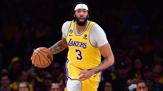 Anthony Davis, Lakers continue playoff push vs. Raptors (NBA)