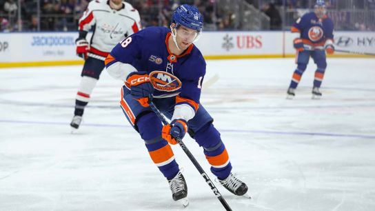 Islanders hope to strengthen wild-card hold, visit Kings (NHL)