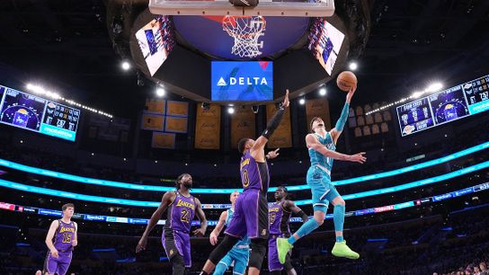 Lakers look to avenge loss against Hornets in Charlotte (NBA)