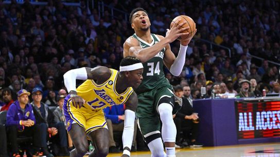Shorthanded Lakers lose to Bucks after another bad third quarter (News)