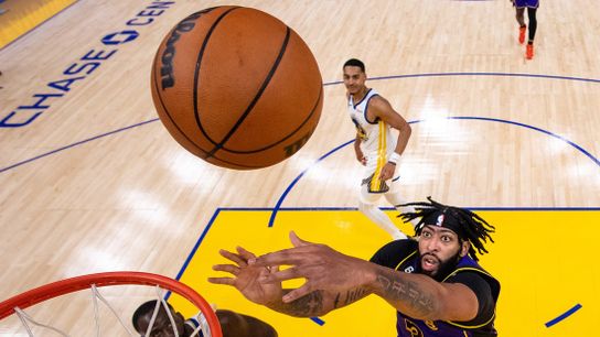 Lakers face Warriors with their fresh new roster (NBA)