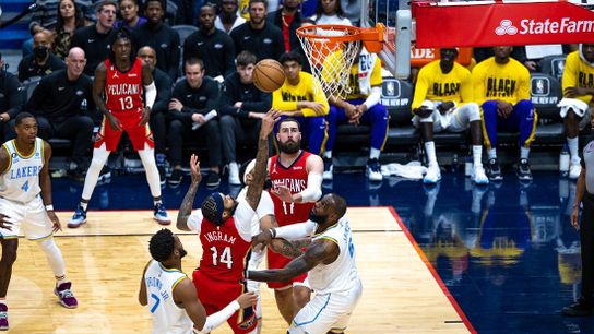 Lakers take on New Orleans Pelicans in last game before break (NBA)