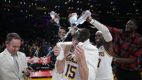 Lakers defeat Magic behind career night from Austin Reaves (NBA)