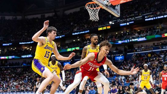 Record first half propels Lakers past Pelicans (NBA)