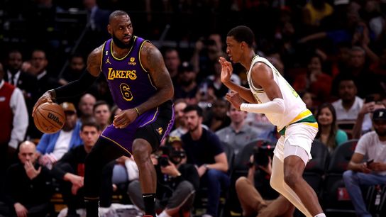 Lakers win third straight after blowing out Rockets in Houston (NBA)