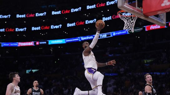 Lakers crush Grizzlies in first quarter, hold on to win Game 3 (NBA)