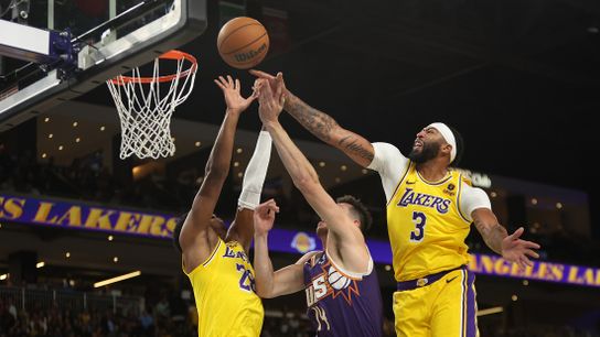 Lakers finish preseason at 2-4 after loss to Suns (NBA)