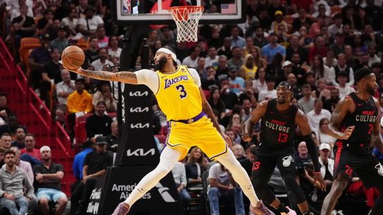 Lakers lose close game to Heat, 108-107, after losing Davis to injury (NBA)