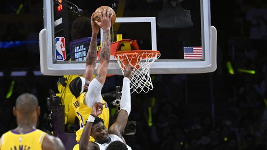 Lakers face Grizzlies in second game of In-Season Tournament (NBA)
