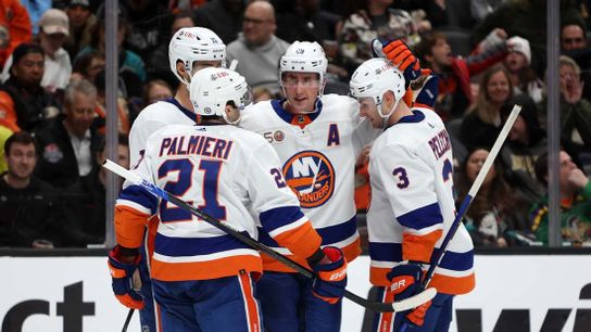 Kyle Palmieri's 4-point effort sends Isles past Ducks (NHL)