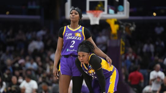 Dream beat Sparks in Los Angeles taken Crypto.Com Arena (Los Angeles Sparks)