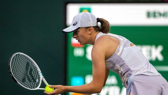 Iga Swiatek prevails, Coco Gauff bows out at Stuttgart (Tennis)