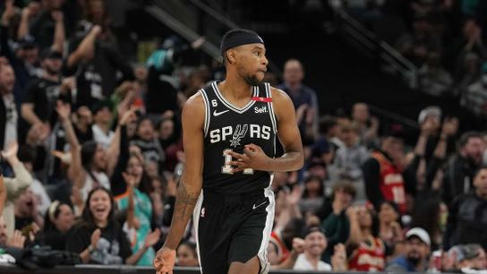 NBA roundup: Spurs overcome 24-point deficit, down Hawks (NBA)