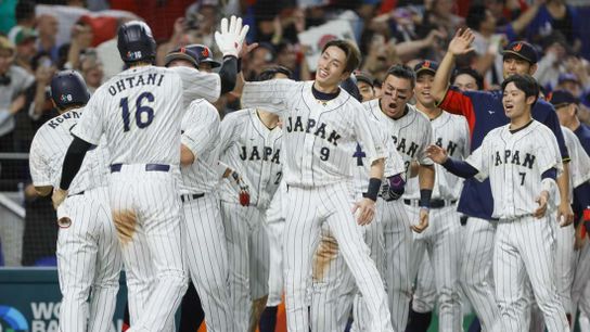 Japan overtakes Mexico in ninth to reach WBC final (MLB)
